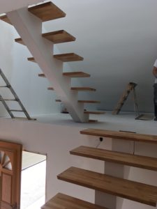 Réalisation d'un escalier en limon central - fin des travaux